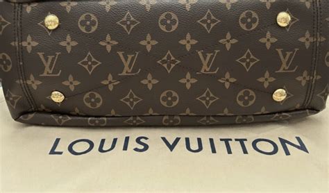 fake vs original louis vuitton|louis vuitton counterfeit.